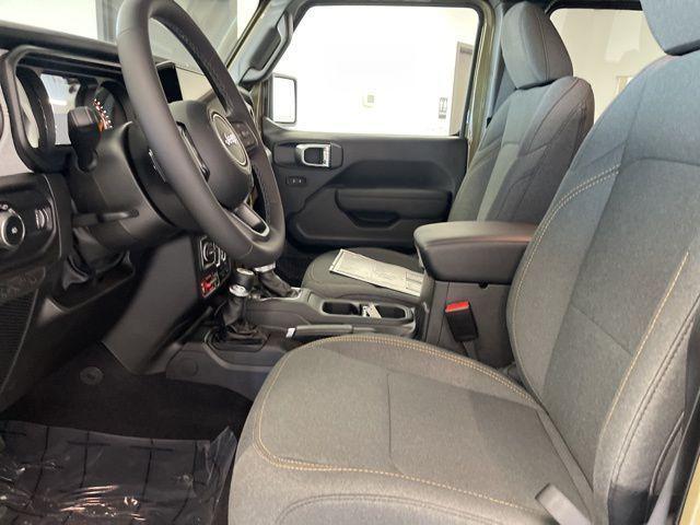 new 2025 Jeep Wrangler car, priced at $48,424