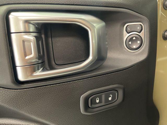 new 2025 Jeep Wrangler car, priced at $48,424