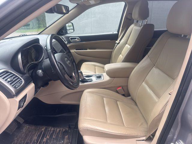 used 2021 Jeep Grand Cherokee car, priced at $25,000