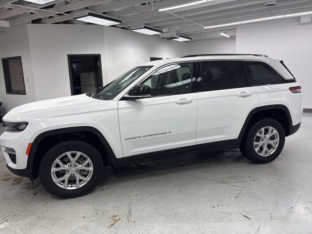 used 2023 Jeep Grand Cherokee car, priced at $33,000