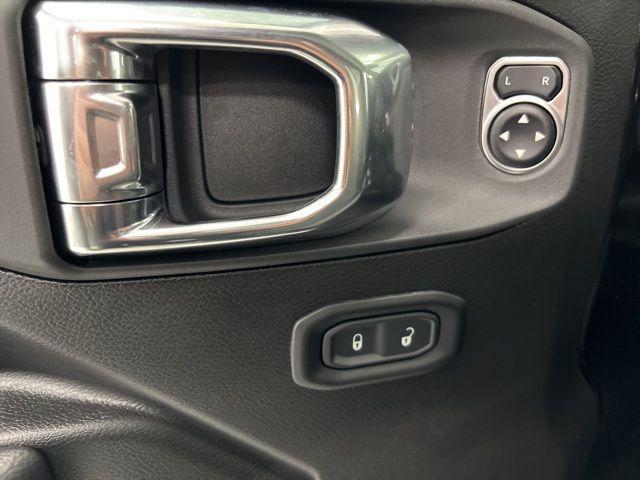 new 2025 Jeep Gladiator car, priced at $46,542
