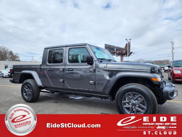new 2024 Jeep Gladiator car, priced at $45,756
