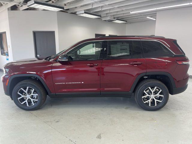 new 2025 Jeep Grand Cherokee car, priced at $43,166