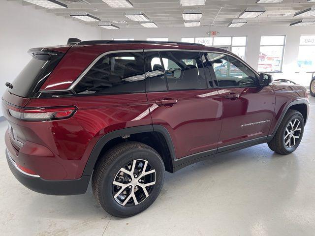 new 2025 Jeep Grand Cherokee car, priced at $43,166