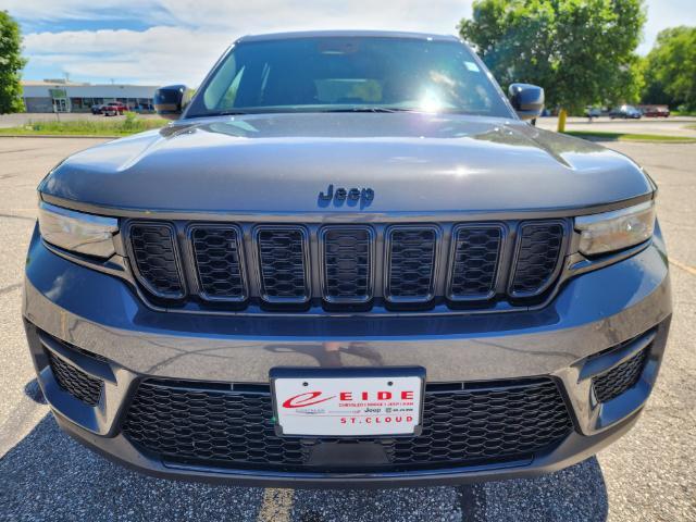 new 2024 Jeep Grand Cherokee car, priced at $40,604