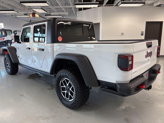 new 2024 Jeep Gladiator car, priced at $43,294