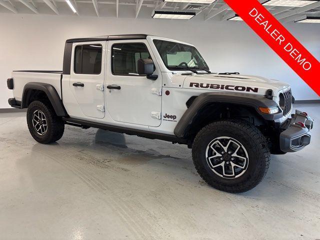 new 2024 Jeep Gladiator car, priced at $43,294