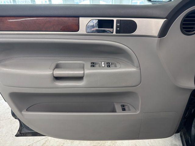 used 2006 Volkswagen Touareg car, priced at $6,000