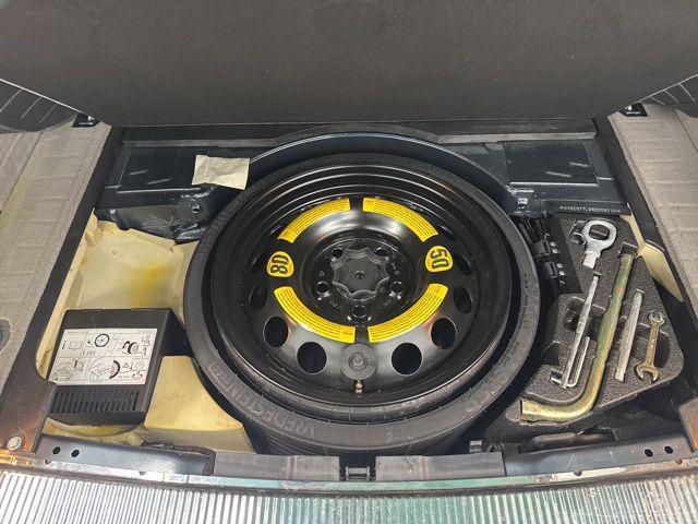 used 2006 Volkswagen Touareg car, priced at $6,000