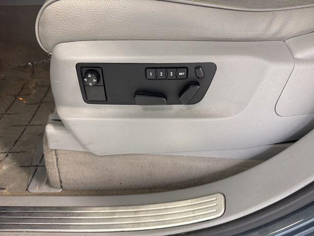 used 2006 Volkswagen Touareg car, priced at $6,000