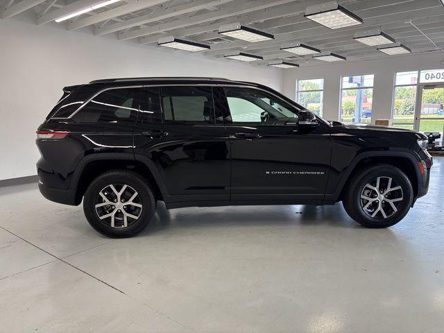 used 2023 Jeep Grand Cherokee car, priced at $34,500
