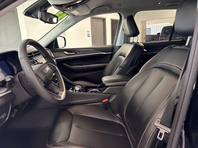 used 2023 Jeep Grand Cherokee car, priced at $34,500