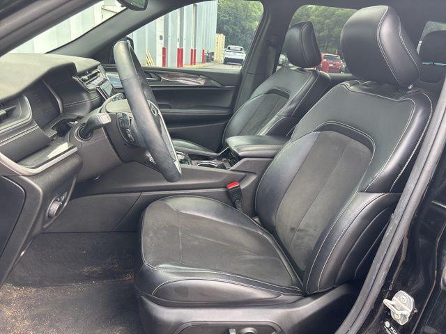 used 2022 Jeep Grand Cherokee car, priced at $30,000