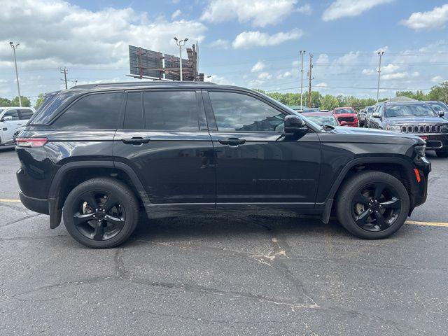 used 2022 Jeep Grand Cherokee car, priced at $30,000