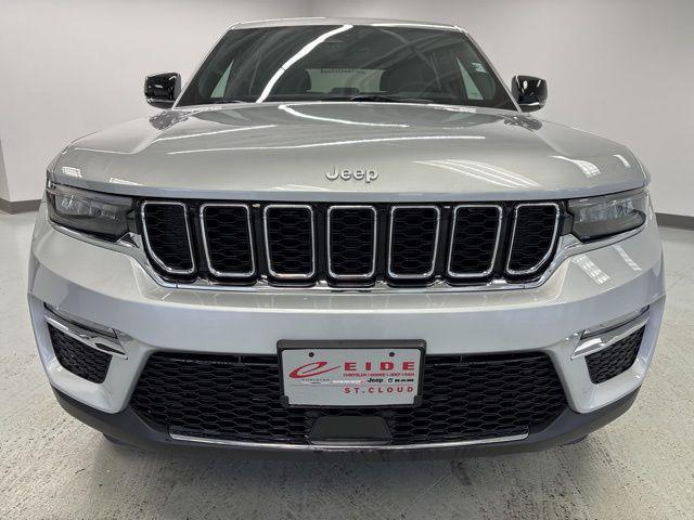 new 2025 Jeep Grand Cherokee car, priced at $41,855