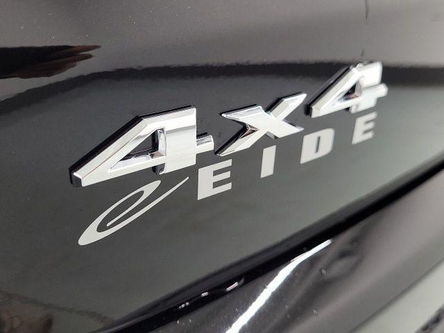 new 2025 Jeep Compass car, priced at $29,376