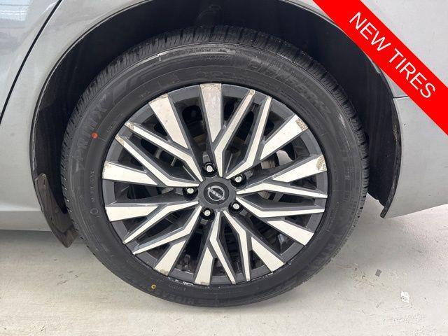 used 2023 Nissan Altima car, priced at $18,000