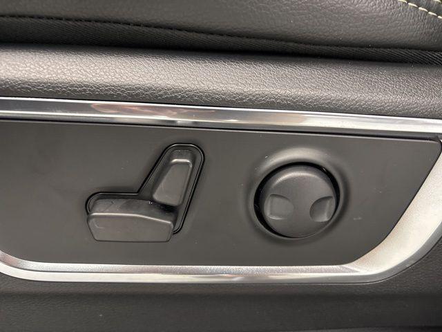 new 2025 Ram 1500 car, priced at $60,003