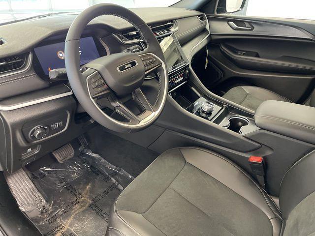 new 2025 Jeep Grand Cherokee L car, priced at $44,663