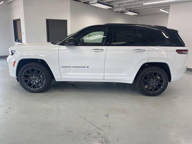 new 2025 Jeep Grand Cherokee car, priced at $60,622