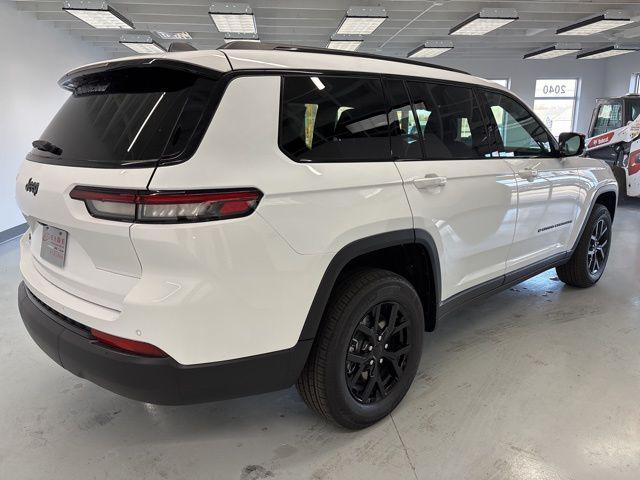 new 2024 Jeep Grand Cherokee L car, priced at $39,197