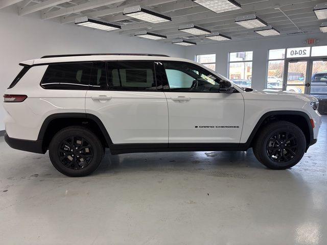 new 2024 Jeep Grand Cherokee L car, priced at $39,197