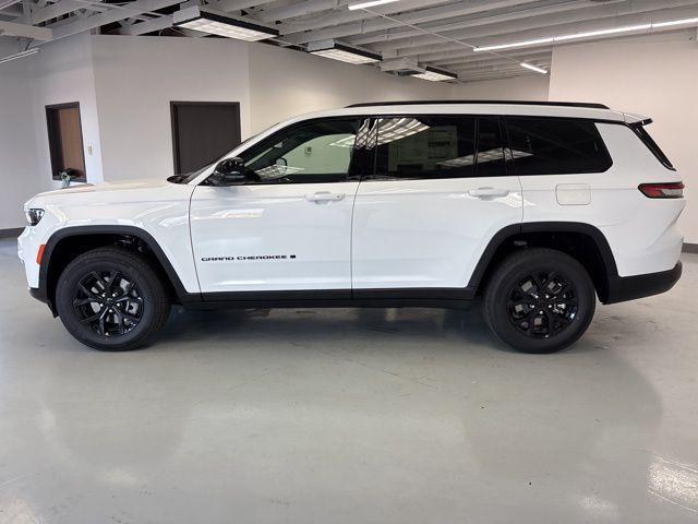 new 2024 Jeep Grand Cherokee L car, priced at $39,197