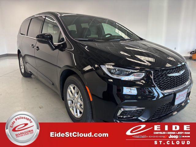 new 2026 Chrysler Pacifica car, priced at $42,262