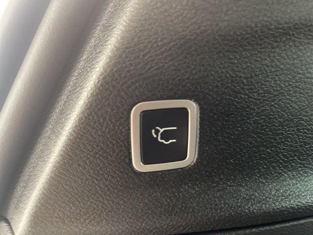 new 2026 Chrysler Pacifica car, priced at $42,262