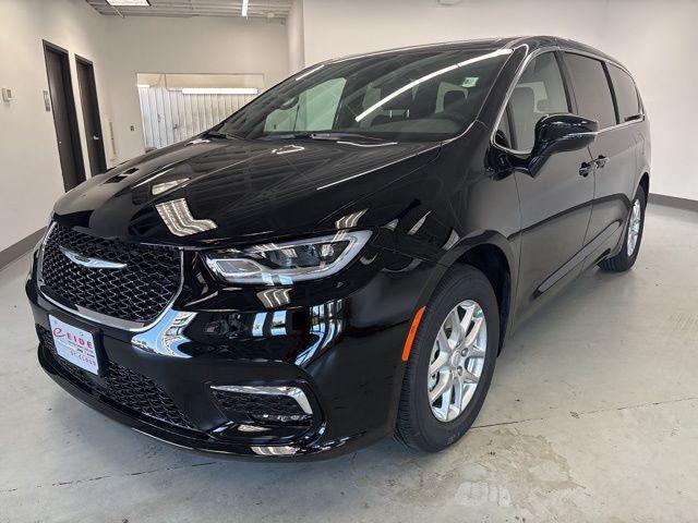 new 2026 Chrysler Pacifica car, priced at $42,262