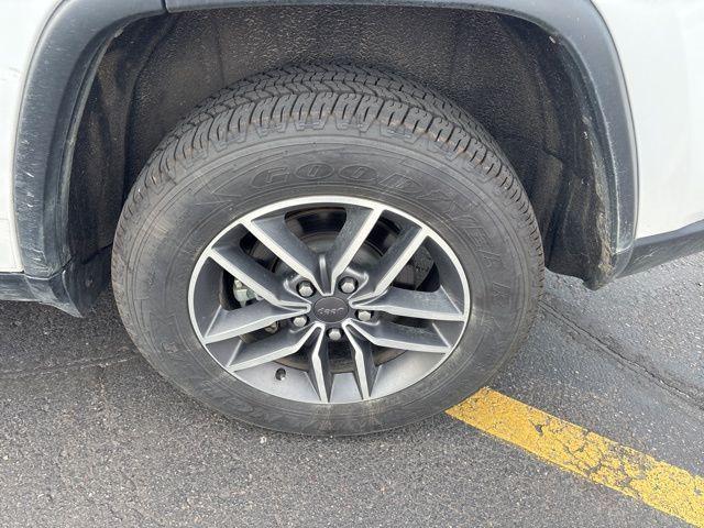 used 2022 Jeep Grand Cherokee car, priced at $29,500