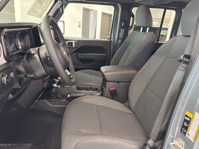 new 2025 Jeep Wrangler car, priced at $48,424