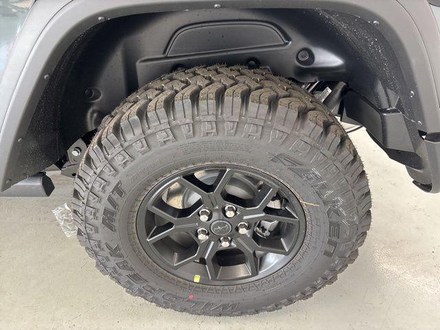 new 2025 Jeep Wrangler car, priced at $48,424