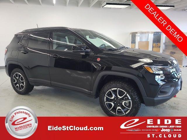 new 2025 Jeep Compass car, priced at $32,779
