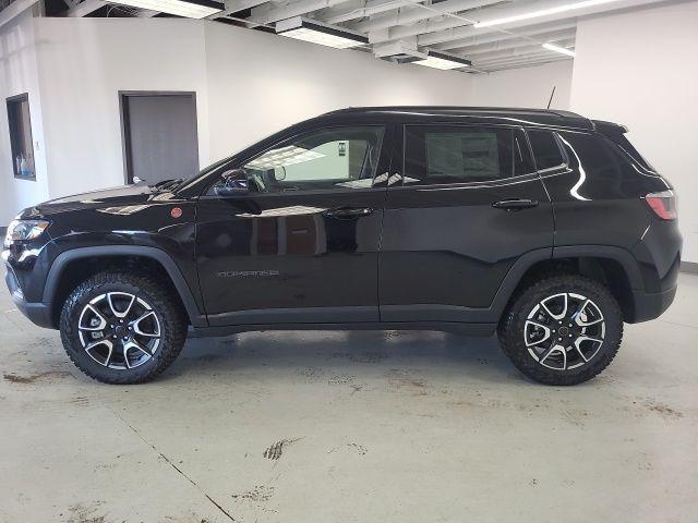 new 2025 Jeep Compass car, priced at $31,344
