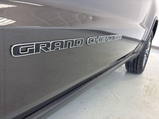 used 2021 Jeep Grand Cherokee car, priced at $28,000