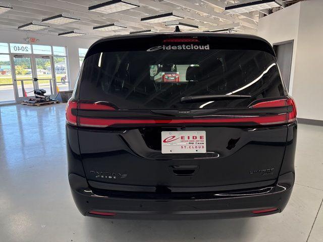 new 2026 Chrysler Pacifica car, priced at $53,453