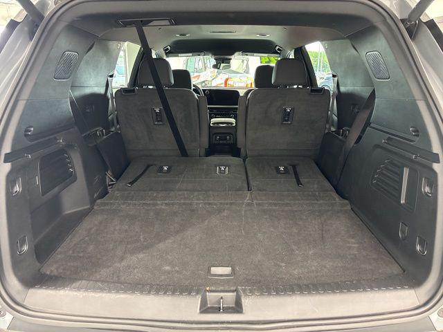 used 2024 Chevrolet Traverse car, priced at $39,000