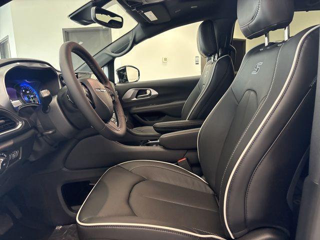 new 2026 Chrysler Pacifica car, priced at $49,959