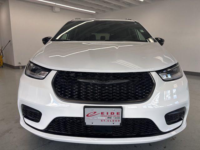 new 2026 Chrysler Pacifica car, priced at $49,959