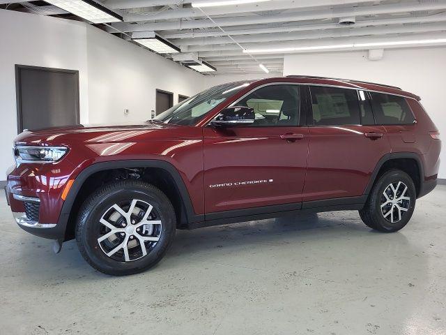 new 2025 Jeep Grand Cherokee L car, priced at $44,194