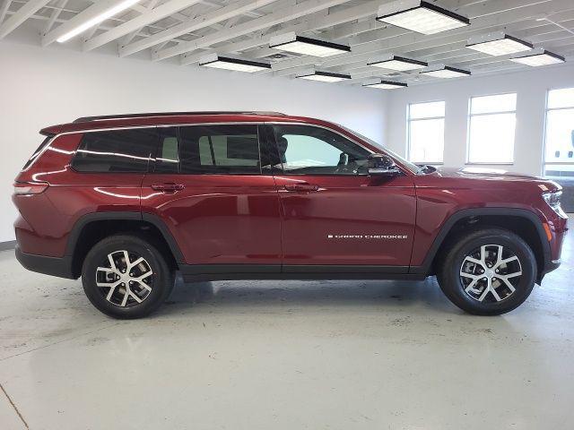 new 2025 Jeep Grand Cherokee L car, priced at $44,194