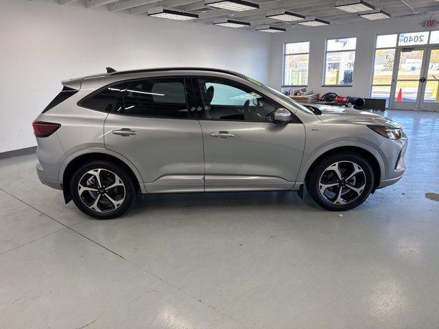 used 2024 Ford Escape car, priced at $26,000