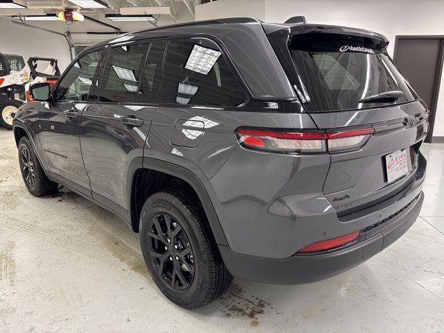 new 2025 Jeep Grand Cherokee car, priced at $40,792