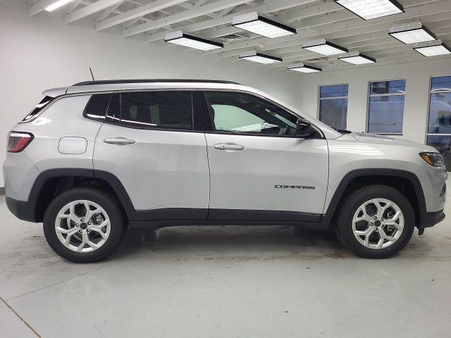 new 2025 Jeep Compass car, priced at $25,536