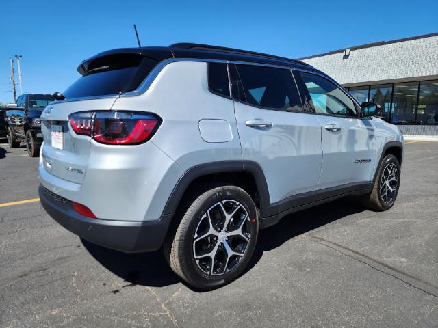 new 2024 Jeep Compass car, priced at $30,811