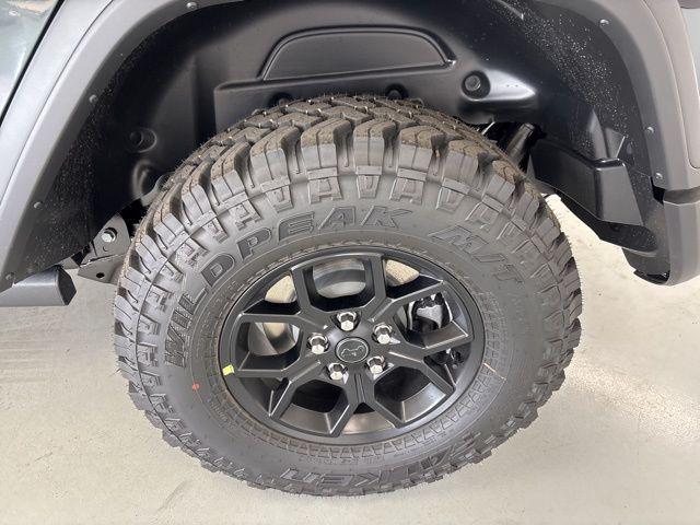 new 2025 Jeep Wrangler car, priced at $49,938