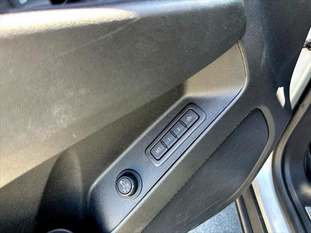 used 2021 Chevrolet Equinox car, priced at $17,995
