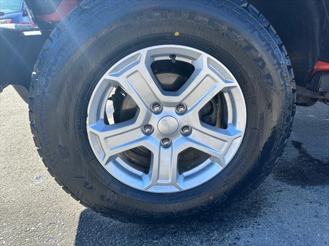 used 2015 Jeep Wrangler Unlimited car, priced at $19,995