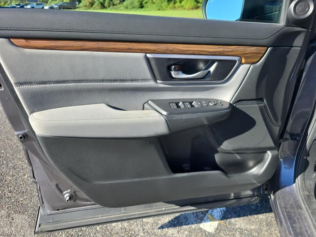 used 2017 Honda CR-V car, priced at $21,486